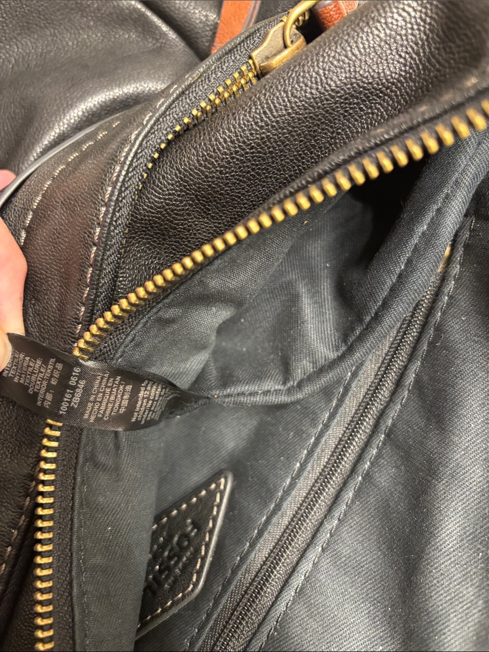 Fossil convertible crossbody, black leather - Picture 13 of 16